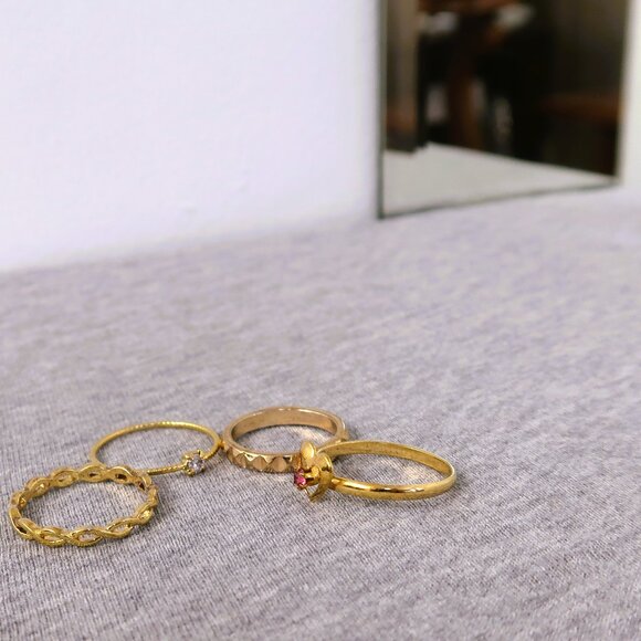 Woman or Teen Back to School Rings Set of Four Costume Jewelry Gold Tone Value 4 - Picture 2 of 6